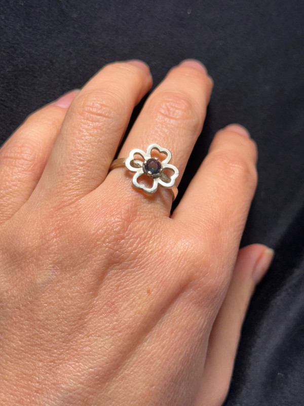 Lucky Sterling silver clover ring, size Q.