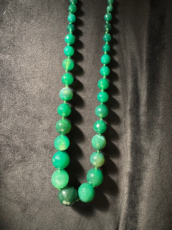Green onyx beads