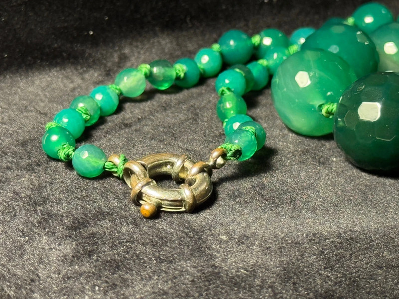 Green onyx beads