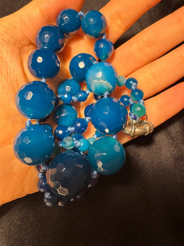 Blue onyx beads