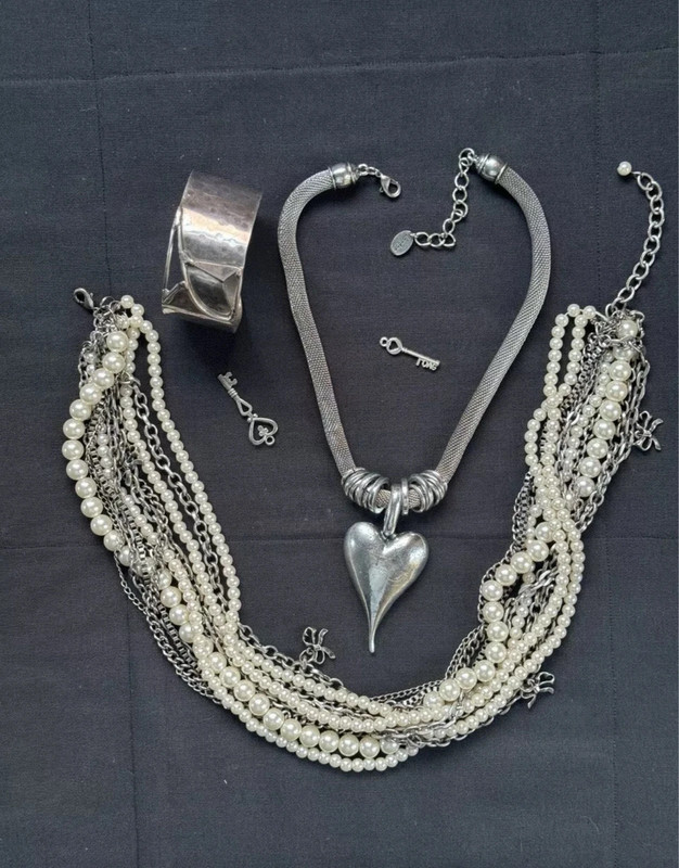 Vintage job lot of jewelry