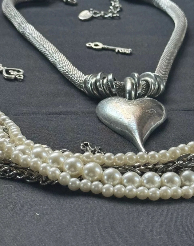 Vintage job lot of jewelry