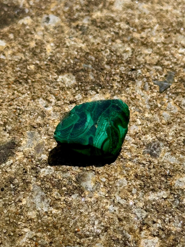 Vintage brooch with natural malachite.#116