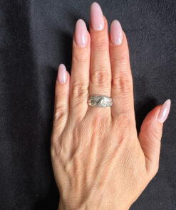 Sterling silver ring Uk size O (1)