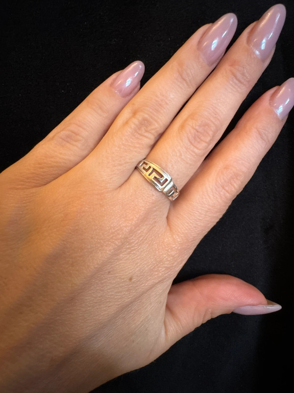 Stunning zigzag sterling silver ring size O 1/2 (3)