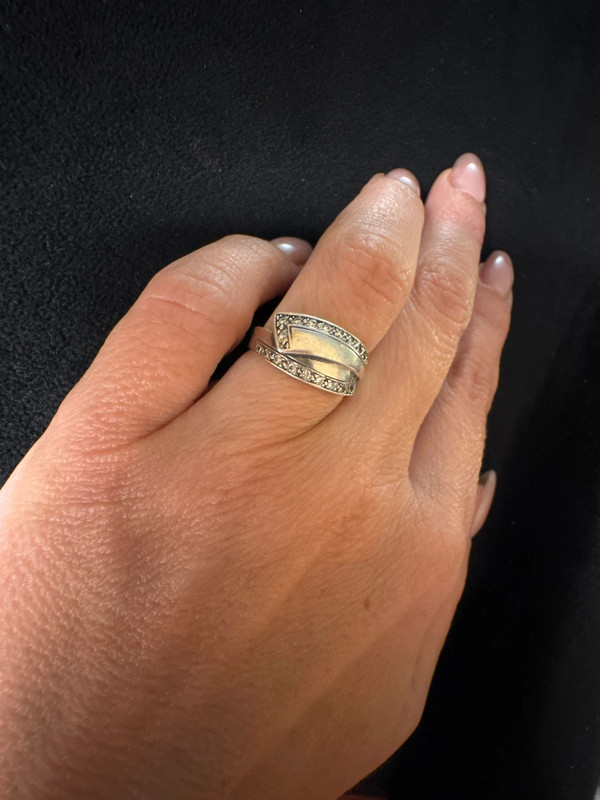 Sterling silver ring Uk size L