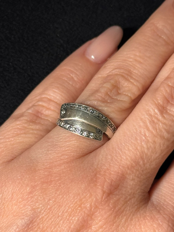 Sterling silver ring Uk size L