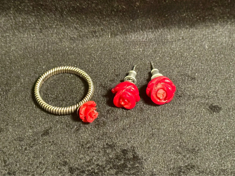 set of red rose coral stud earrings and ring size P(#8)