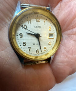 Zaria Заря Wrist Watch women's 22 jewels Vintage Mechanical Soviet Union USSR
