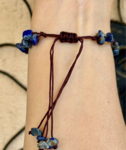 Bracelet with natural lapis lazuli