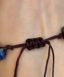 Bracelet with natural lapis lazuli