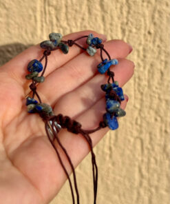 Bracelet with natural lapis lazuli