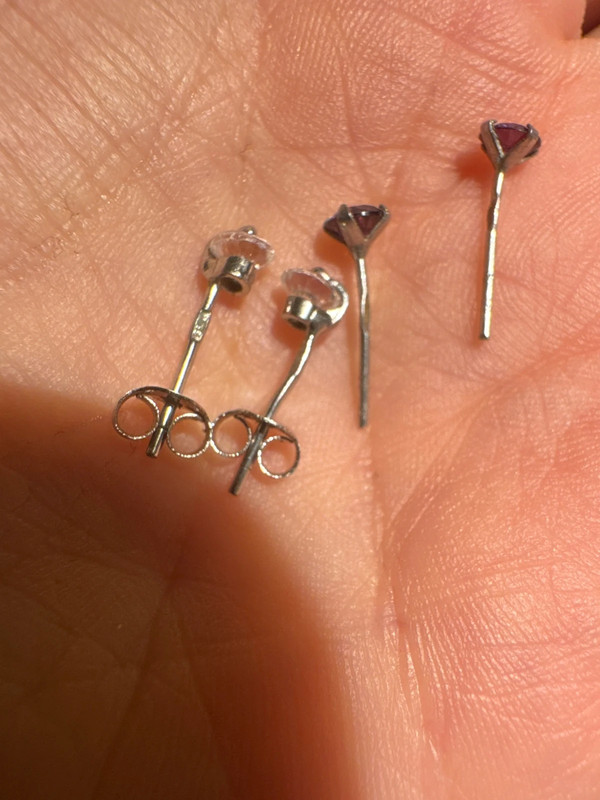 Two pairs of silver stud earrings(#5)