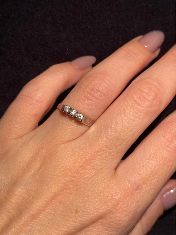 Silver ring with sparkling stones, size K(#2)