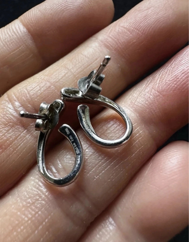 “White Ice London “925 Sterling Silver Tested 2 natural Diamonds each Earring