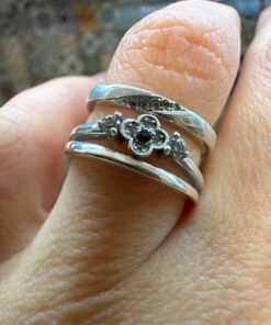 Gorgeous sterling silver ring size L