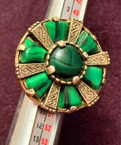 Vintage Miracle Celtic Ring Round Green Stones Scotland In Size I