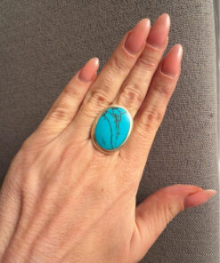 Gorgeous 925 sterling silver ring, size P, with turquoise.