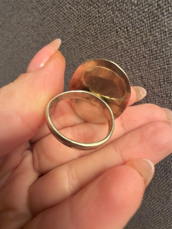 Gorgeous 925 sterling silver ring, size P, with turquoise