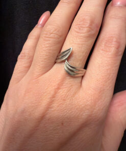 Beautiful Sterling silver ring Uk size Q