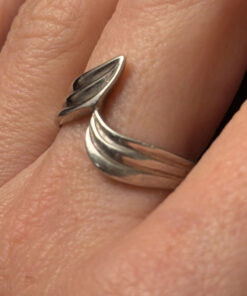 Beautiful Sterling silver ring Uk size Q
