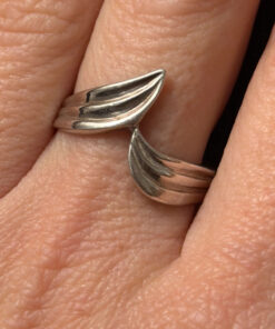 Beautiful Sterling silver ring Uk size Q