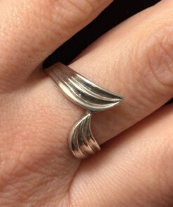 Beautiful Sterling silver ring Uk size Q