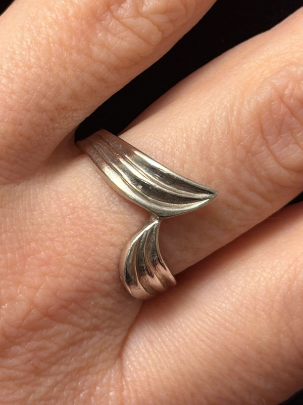 Beautiful Sterling silver ring Uk size Q