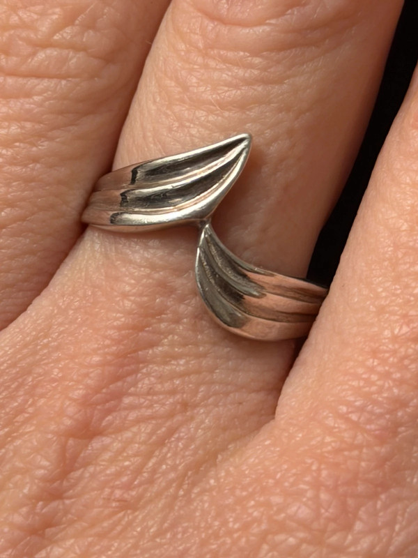 Beautiful Sterling silver ring Uk size Q