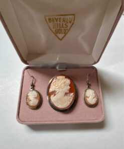 Vintage Italian Shell Cameo Set - Brooch/Pendant & Earrings - 331 NA (Naples)