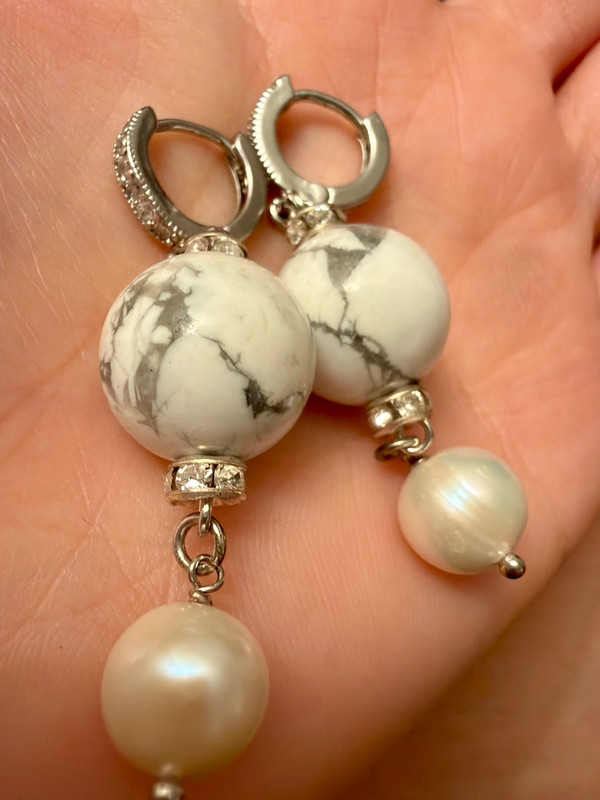 Silver New Earrings with Koh-Lon and Pearl #107