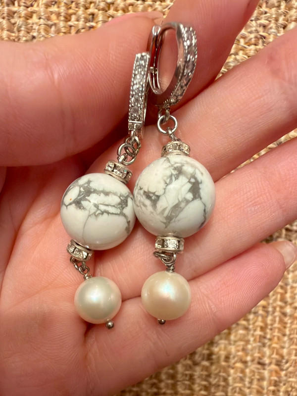 Silver New Earrings with Koh-Lon and Pearl #107