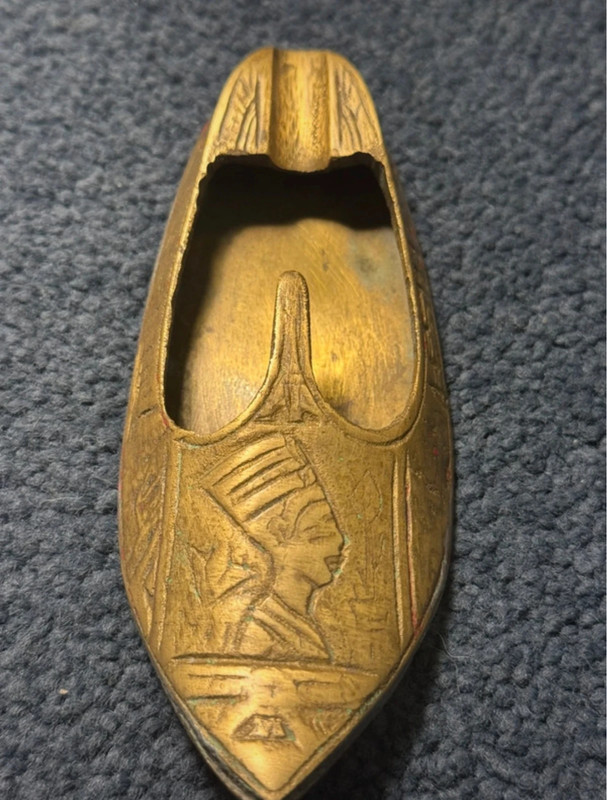 Vintage brass ashtray in the shape of a shoe. 50s