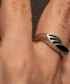Vintage enamel ring, size Q