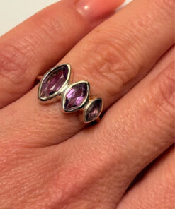 Incredibly beautiful new silver ring with three amethysts, size L (50).