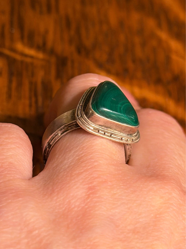 Antique silver ring with natural malachite, triangle shape, size m#18