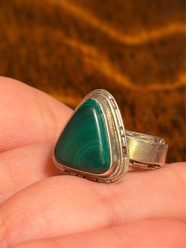 Antique silver ring with natural malachite, triangle shape, size m#18