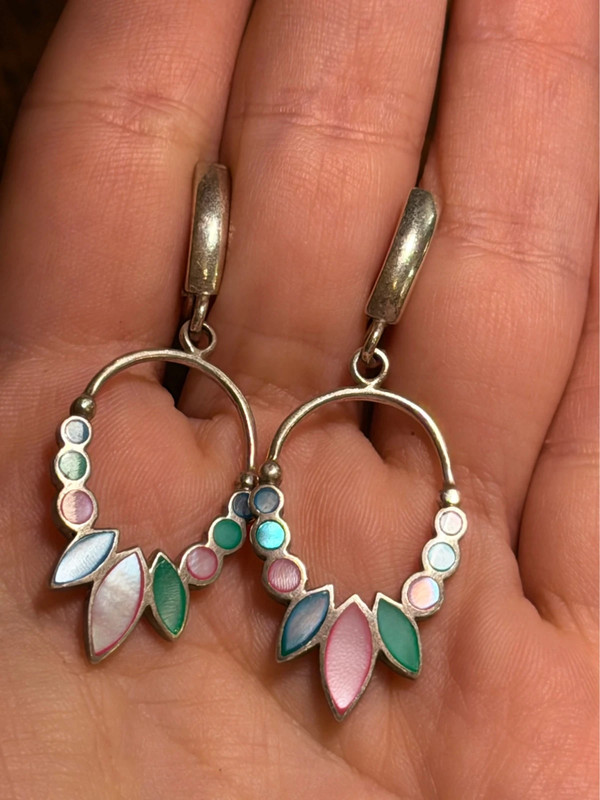 Tuscany sterling silver, 925 hallmark, Mother of Pearl earrings(#29)