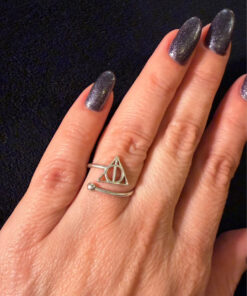 A symbolic ring made of 925 sterling silver, adjustable size, approximate size L (#110)