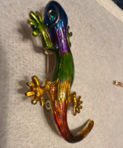 Lizard brooch