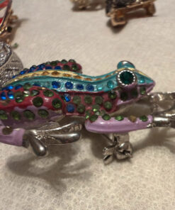 Brooch frog brooch