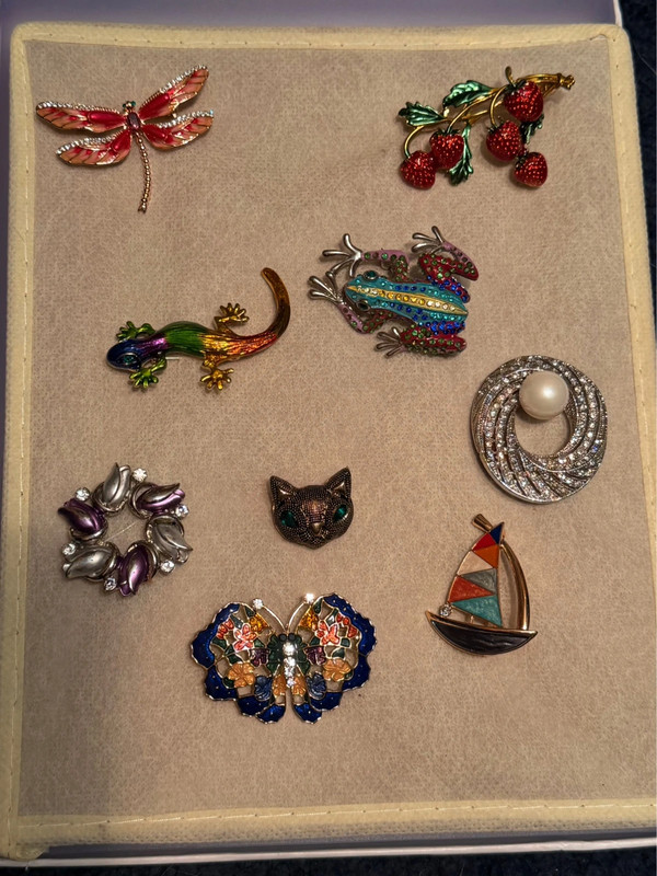 Butterfly brooch