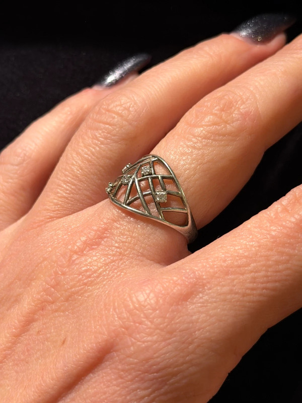 Sparkling fashion 925 Sterling Silver ring, Size N cubic zirconia#115
