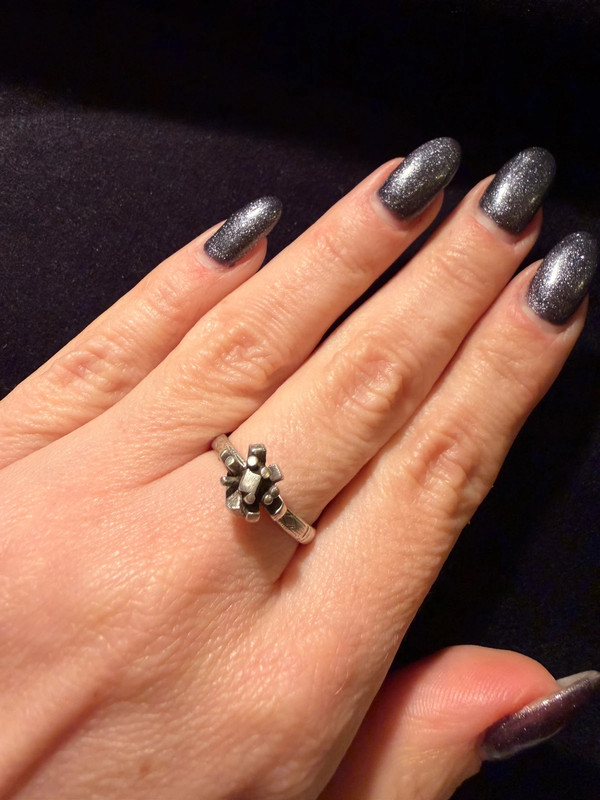 Incredible vintage Sterling silver ring size N1/2