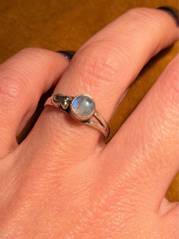 Size M vintage silver ring with moonstone#121