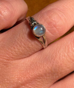 Size M vintage silver ring with moonstone#121