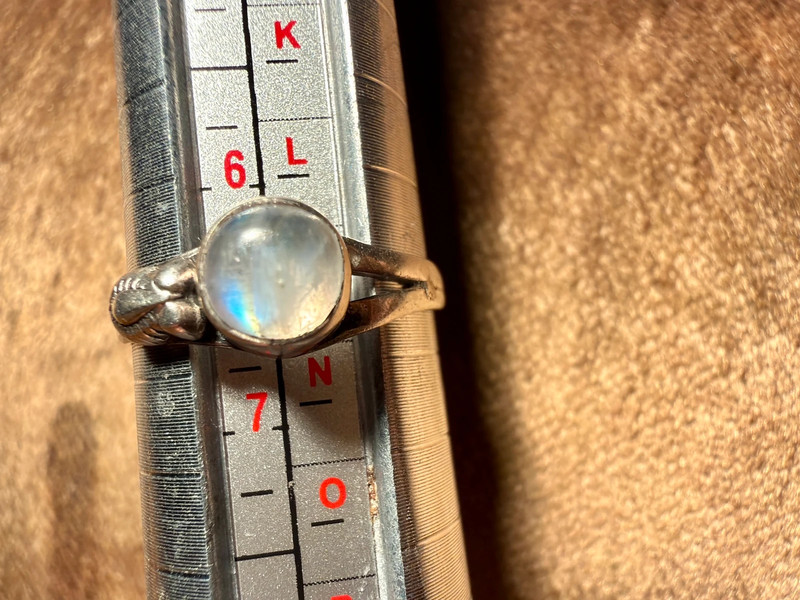 Size M vintage silver ring with moonstone#121