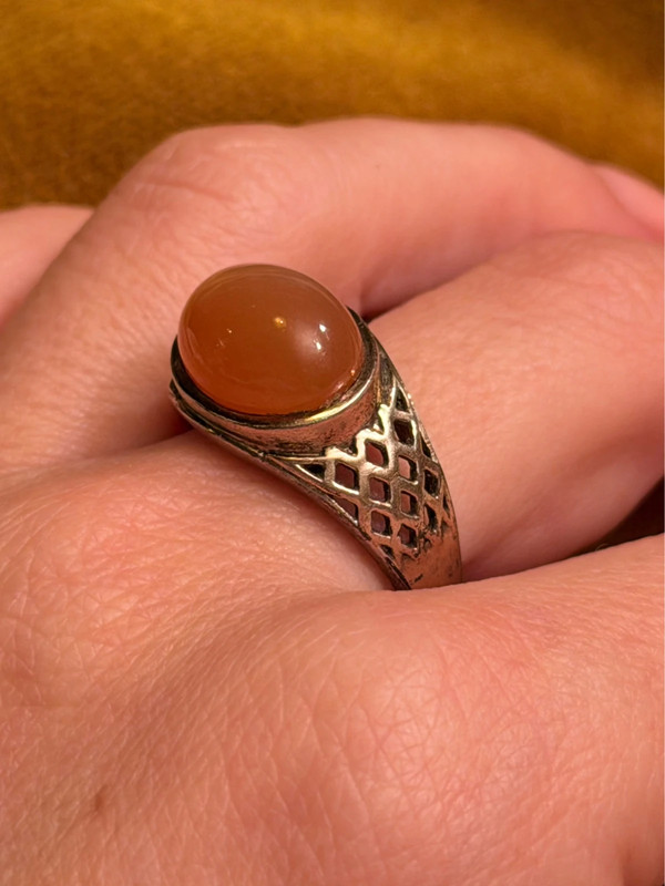 Size Q, vintage 925 sterling silver ring, natural carnelian (#16)