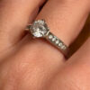 Insanely beautiful silver ring with a sparkling gemstone, size Q124