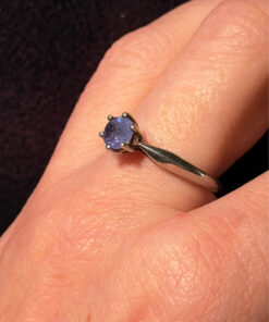 925 Sterling Silver natural Tanzanite Solitaire Ring -UK Size O